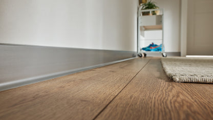 Vilo Linela Skirting Board Silver 411